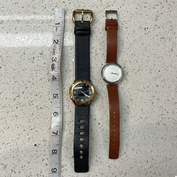 Bundle of 2 Leather Watches - Black & Gold March by Marc Jacobs & Brown Skagen - Picture 10 of 10